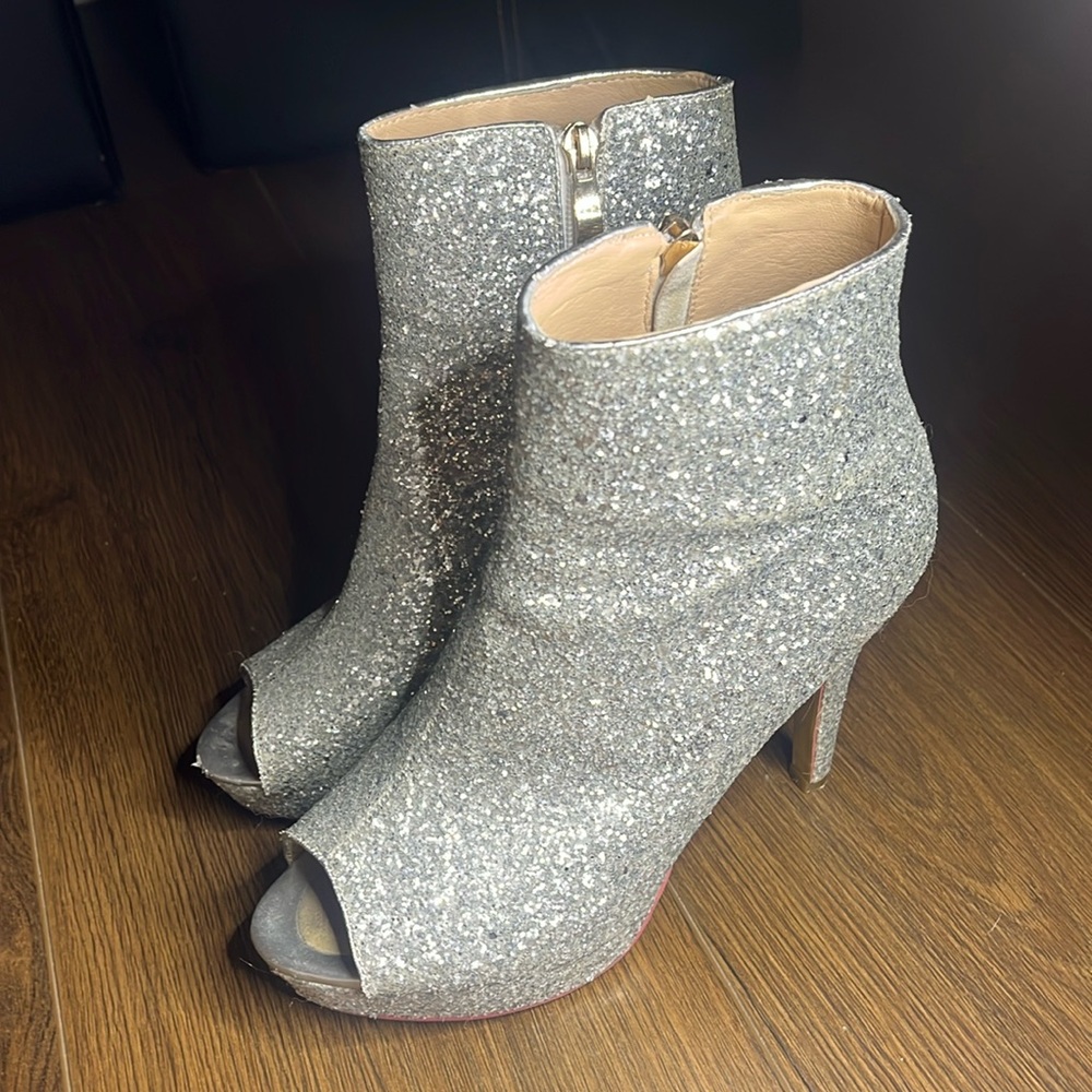 Silver Sparkling Heels